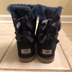 Bailey Bow Blue Uggs